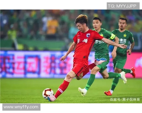 中国男足球员薪资排行榜揭示顶级球员收入差距与发展潜力分析 中国男足球员薪资排行榜揭示顶级球员收入差距与发展潜力分析